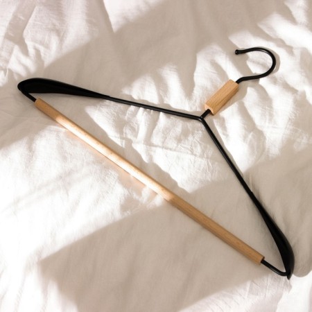 Shoulders - clothes hanger with reinforced shoulders Ladoom Laconique, 42 × 24 × 3.2 cm, black color is black-7