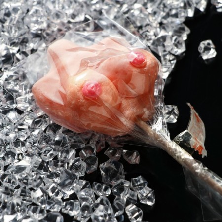 Caramel on the stick "Baby Cande", breasts, 40 g-1