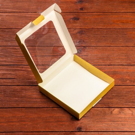Self -charged box, with a window, gold, 16 x 16 x 3 cm-9