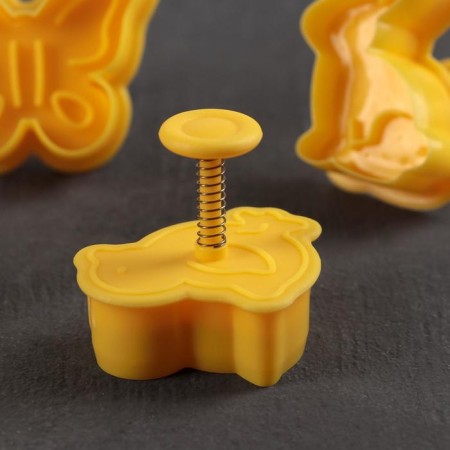 A set of Pluners of the confectionery "Easter", 4 pcs, 5 × 5 cm, yellow color-1