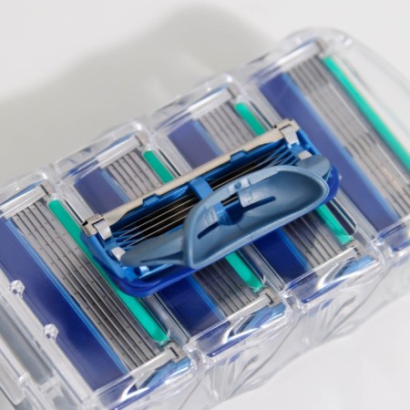 Replaceable shaving cassettes, 4 pcs, compatible with Gillette Fusion-5