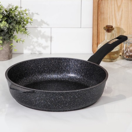 Frying pan “Granite Star”, D = 28 cm, plastic handle, anti -stick coating, black color