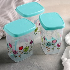 A set of cans for bulk 