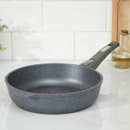 Set of dishes No. 1 granite, 3 objects: pan D = 26 cm, bucket 1.7 l, pot 5 l, covers, anti -stick coating-4