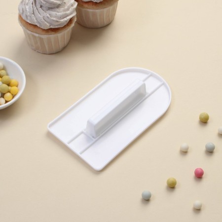 Spatula confectionery, 15 × 8 × 3 cm, with a pen, white color