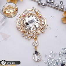 Brooch 