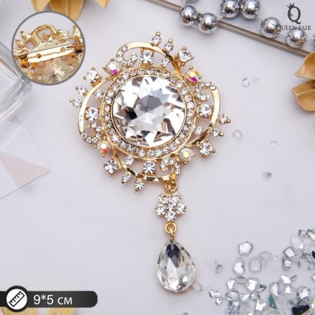 Brooch "Empress" circle, white color in gold