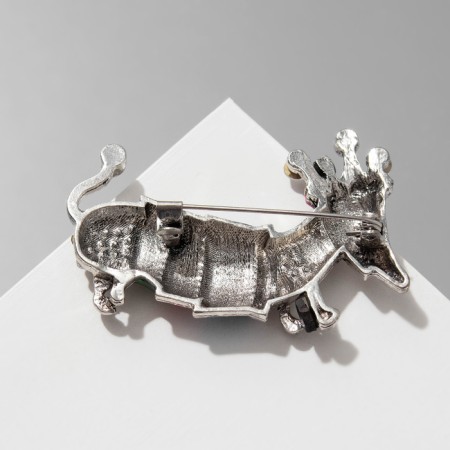 Brooch "Dog" of the dachshund is elegant, colored in black silver-1