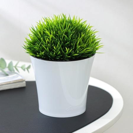 Kashpo for flowers with an insert "Arte", 600 ml, white-black color