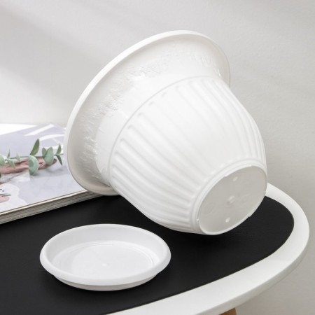 Pot with the pallet "Lausanne", 3 l, the color is white-3