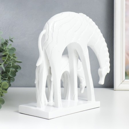 Polystone souvenir "Zebra on a watering" white 10.5x27x26 cm-2