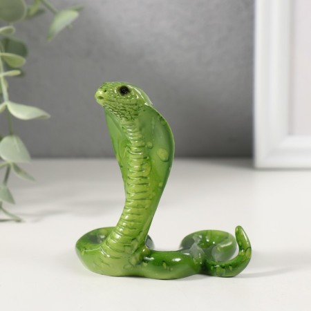 Souvenir Polystone varnish "Green Cobra" 8x6x8.7 cm