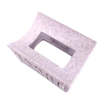 Solomeya hair crab, from natural wheat, square, lilac color