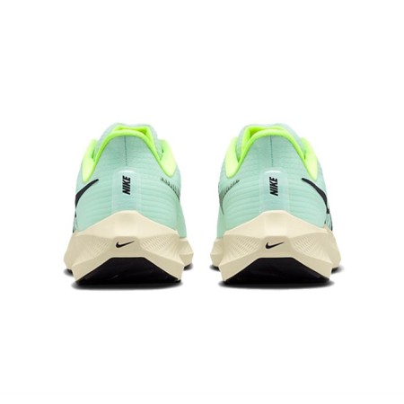 Cunning male Nike Air Zoom Pegasus 39 DH4071 301, size 10 US-4