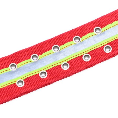 The collar is a four-layer reflective with a swivel 71 x 5 cm, Osh 55-65 cm, red-8