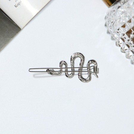 Hair clip "Snake" 6 cm, silver-black-1