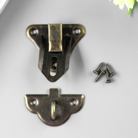 Castle metal for bronze casket + nails. 4.9x3.5 cm