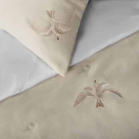 The Liberty set: a blanket 230 x 250 cm, pillowcases 45 x 45 cm - 2 pcs, cream-2