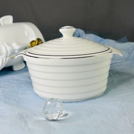Round Lenardi salad, with a lid, d = 19 cm