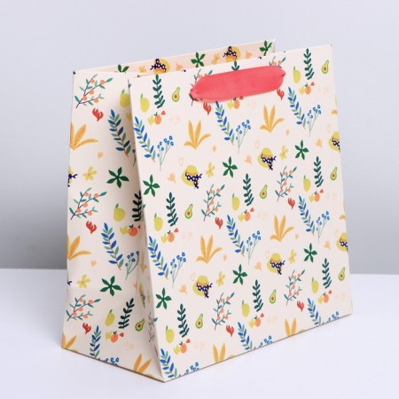 Gift laminated square, packaging, “be yourself”, 22 x 22 x 11 cm-1