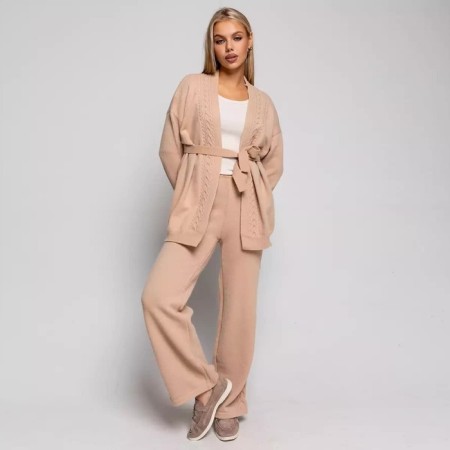 Women's costume (cardigan/trousers), beige color, size 42-46 (One size)