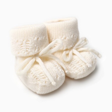 Baby booties, white color, size 9-11