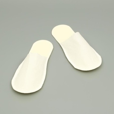 Disposable slippers, Light standard, milk / white, with a closed cape, 42 p.