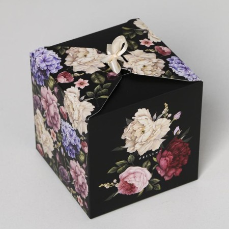Gift folding box, packaging, "Present", 12 x 12 x 12 cm-4