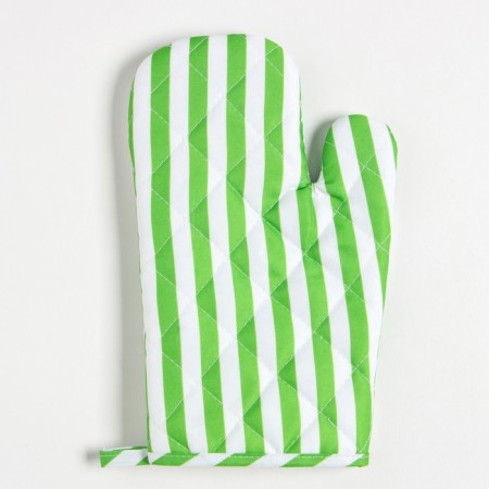 The kitchen set is green color, a severity 17x17 cm, mittens 26x16 cm, 100% p/e-2