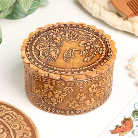 Casket "Bouquet with a butterfly", 70 x 35 mm, birch bark