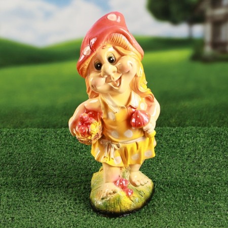 Garden figure "Dwarf with fly agaric" 34x19cm-1