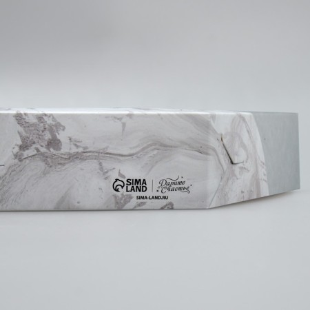 Confectionery box, packaging, "Pressent", 23 x 23x 4 cm-4