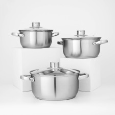 A set of stainless steel pots of Grette, 3 subjects: 1.6 liters, 2.3 liters, 3.2 l, covers