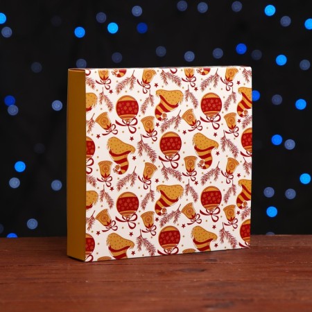 Box for sweets 16 pcs, 17.7 x 17.7 x 3.8 cm "Bell"-1