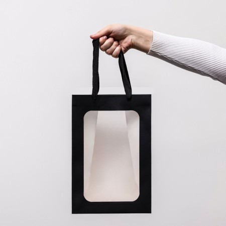 Gift package, with a window, 30 x 20 x 16 cm, black