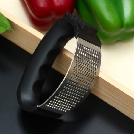 Magistro Garlic press "Veles", 11 × 7 × 5 cm, black color-2