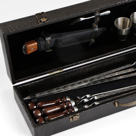 Set with skewers Gift "Falcon" in the case from eco-leather No. 26-1