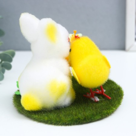 Easter souvenir "Rabbit and two chicken on the grass with a flower" 12x12x10.5 cm-2