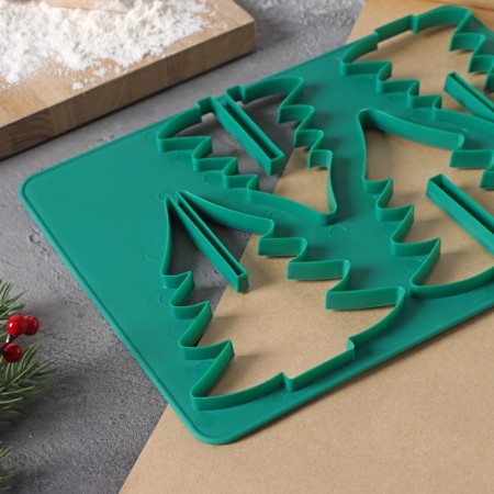 Form for cutting the cookie "Christmas tree", 28 × 19 cm-3
