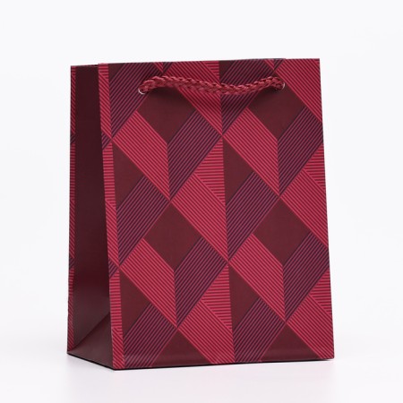 Gift Package "Red Romb", 11.5 x 14.5 x 6.5 cm