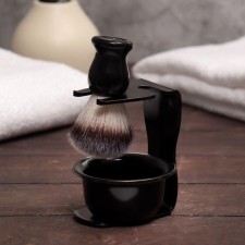 Set for shaving 