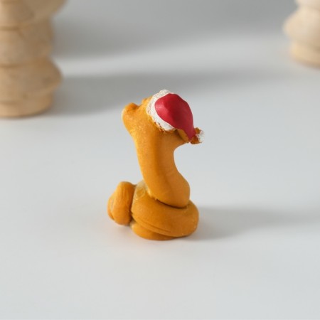 Polystone souvenir "Good snakes in the New Year's cap" mix 2.5x2.5x4 cm-5