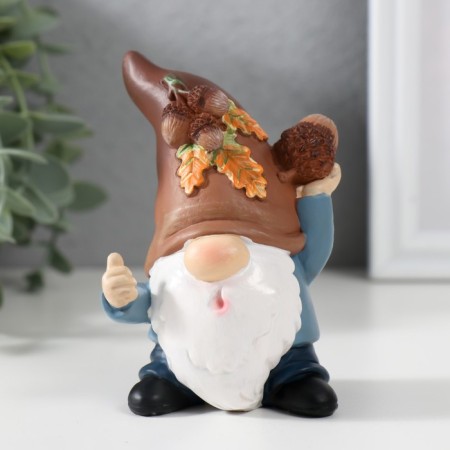 Polystone souvenir "Gnomic with stoolen" 7.5x5x10 cm