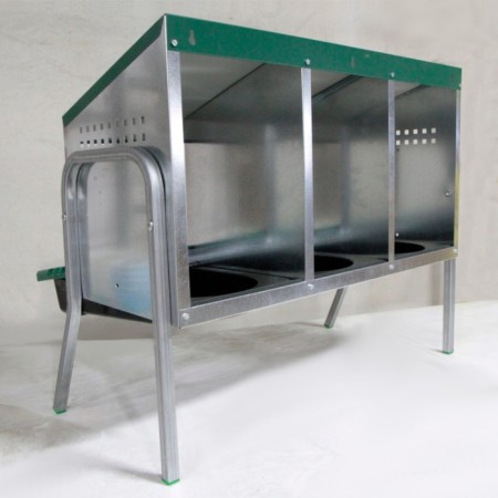Nest for chickens of layers Platinum, 3 sections, on legs, with an ovum-2