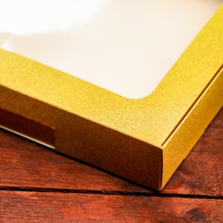 Self -charged box, with a window, gold, 16 x 16 x 3 cm-8