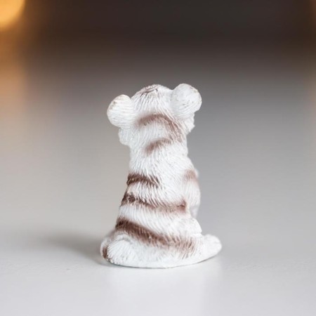 Souvenir Polystone "White Tigerok" MIX 2x1.8x1.8 cm-4