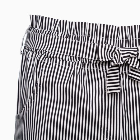 Women's casual shorts, black and white color, size 50-6