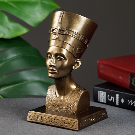 Figure "Nefertiti" bronze 10x17x9cm-3