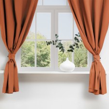 A set of curtains for the kitchen with sequences of Ethel 