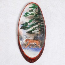 Панно на спиле "Зима. Тигр", 57-62 см, каменная крошка, вертикальное